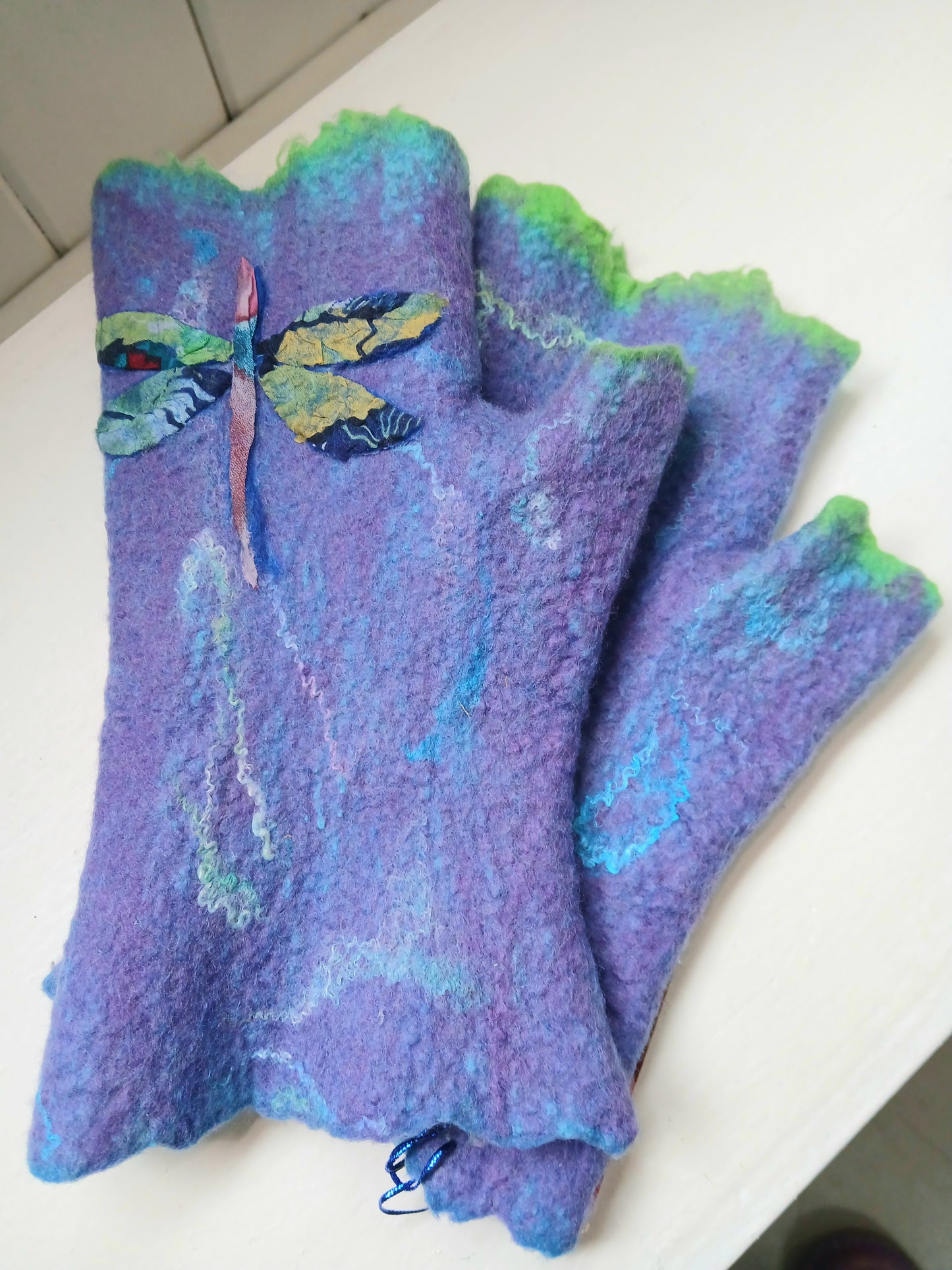 Gloves purple butterfly