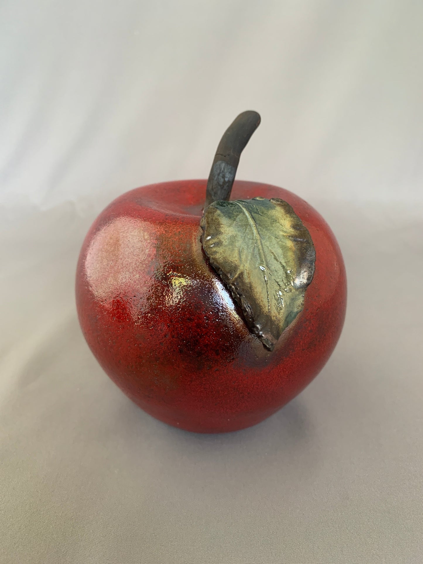 Raku Apple Sculpture JR545c – front view