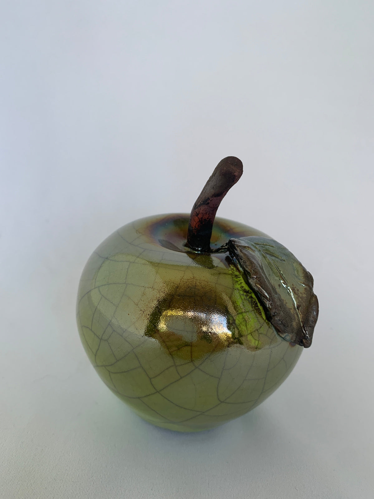 Raku Apple Sculpture JR547 – side view, Granny green crackle glaze