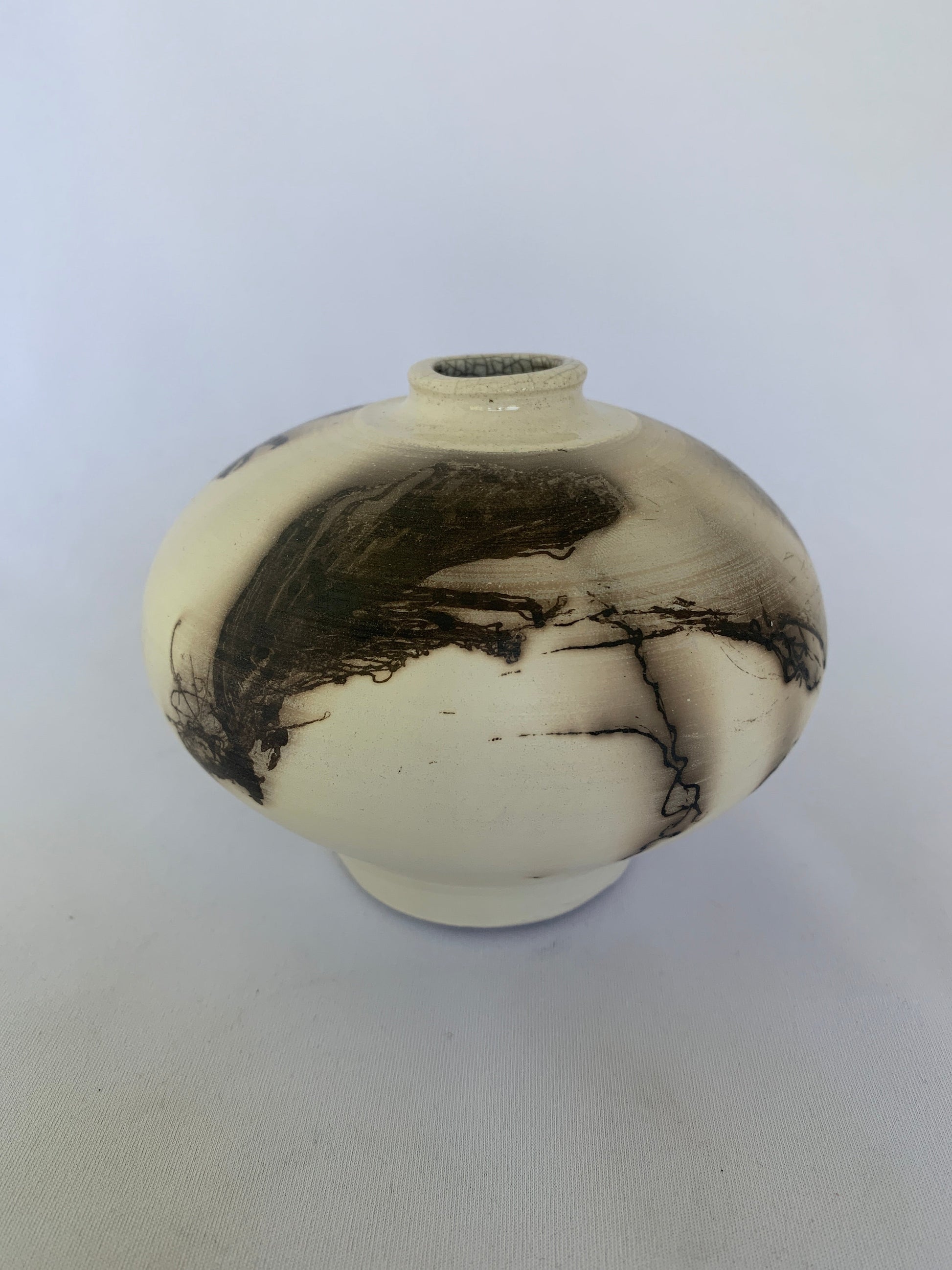 Wide-Shouldered Horsehair Raku Vase JR549 – front view