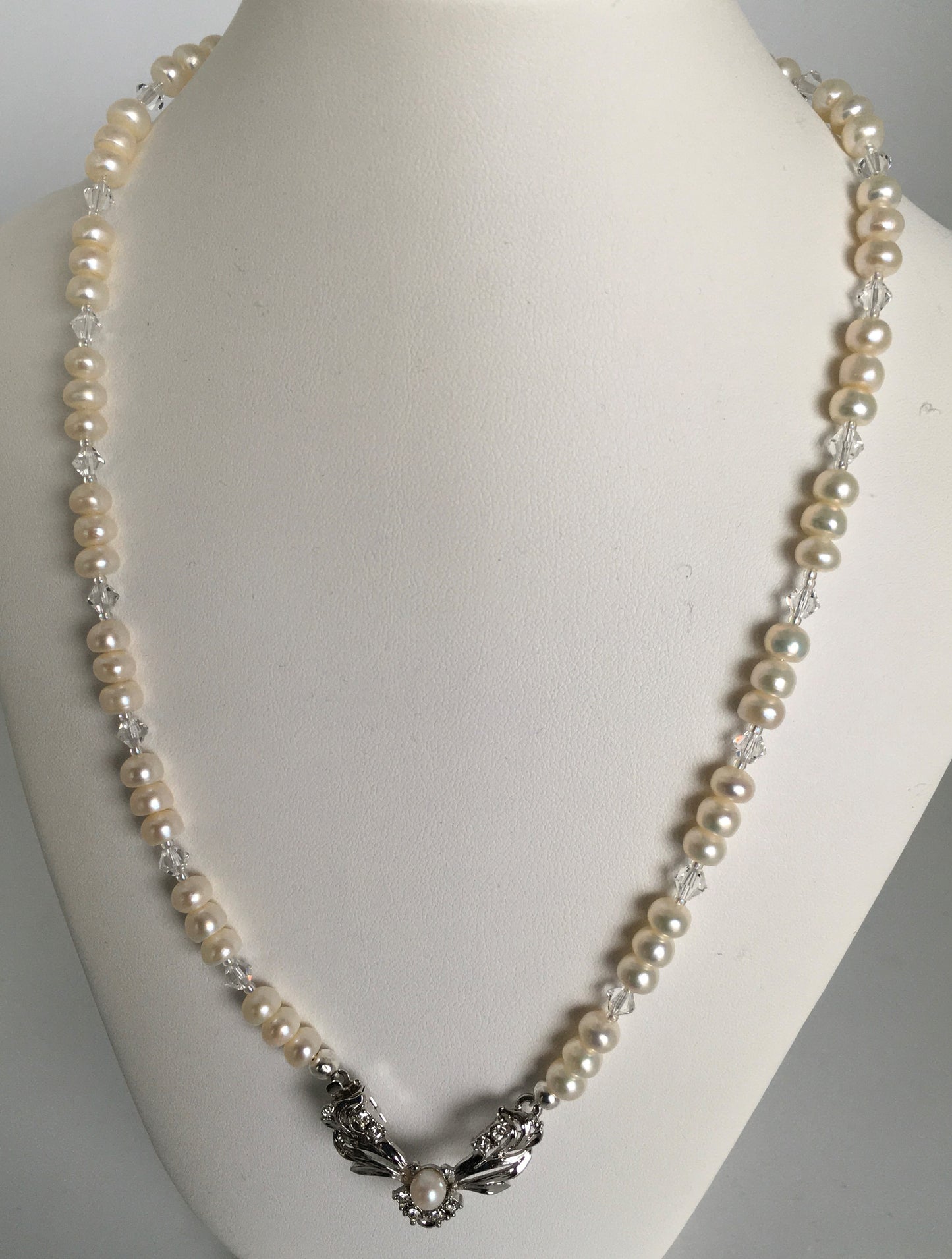 Freshwater Pearl and Swarovski Necklace